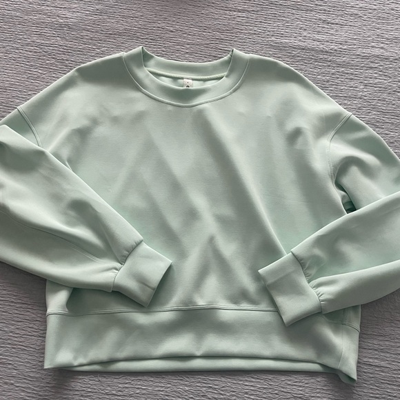 Lululemon Softstreme Cropped Longsleeve Crewneck Sweatshirt - Picture 2 of 3